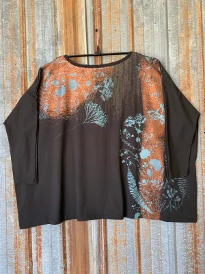 2218 Mariposa Square Top Black Copper Floral