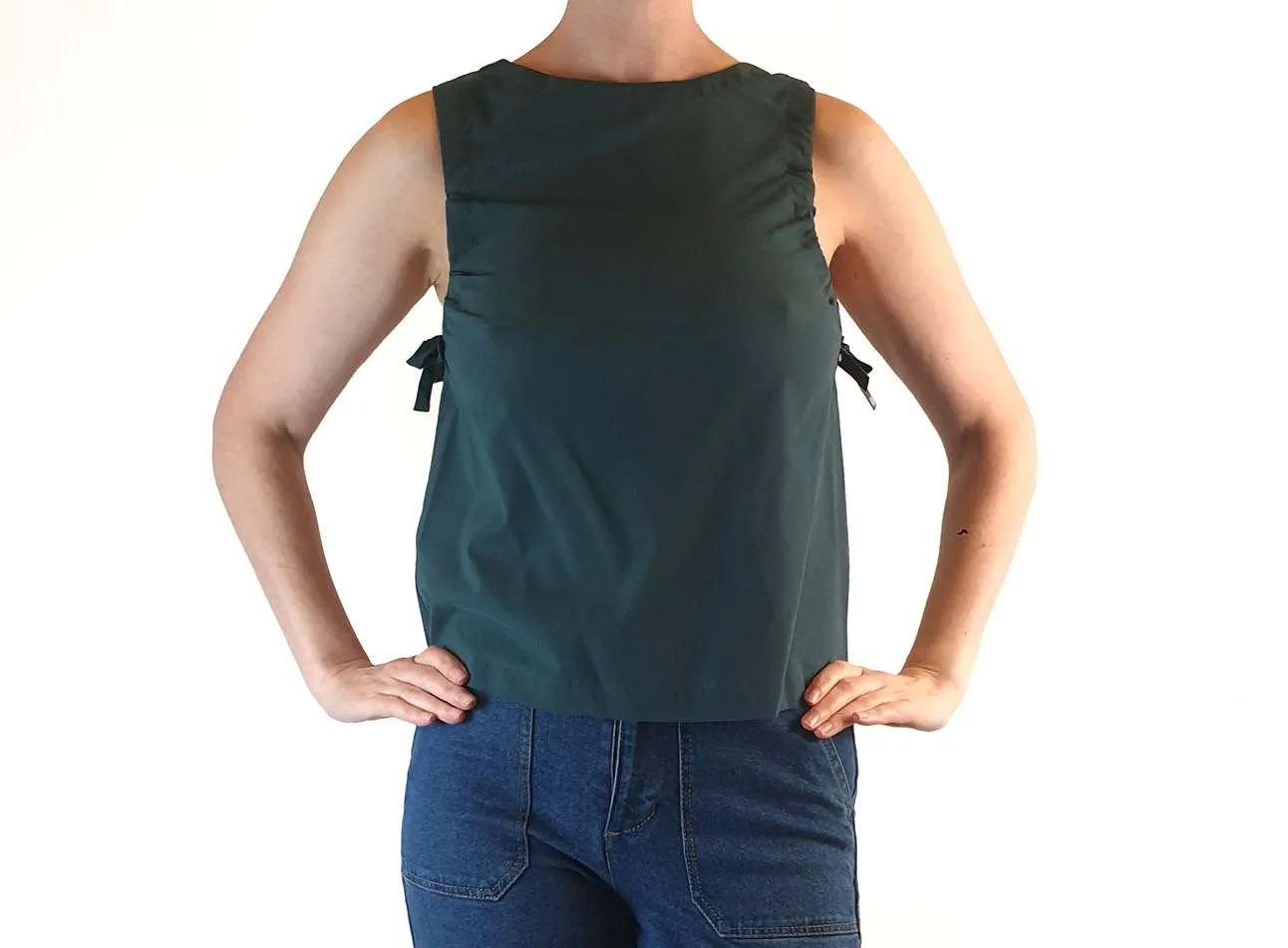 Alpha 60 preloved dark teal blue cropped sleeveless top size XXS (best fits size 6)