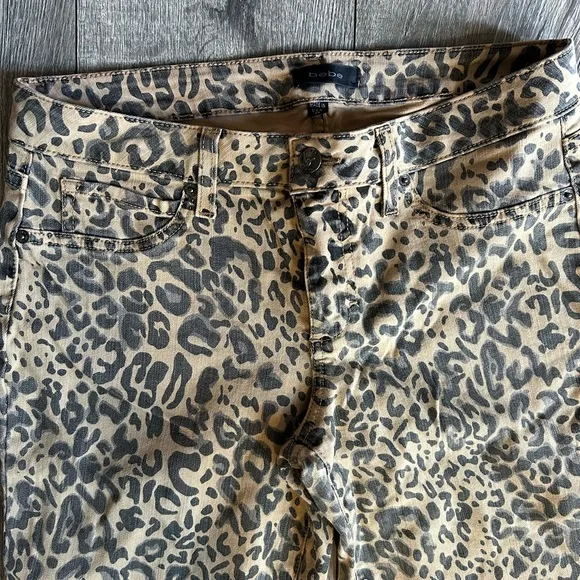 Bebe leopard print jeans size 30