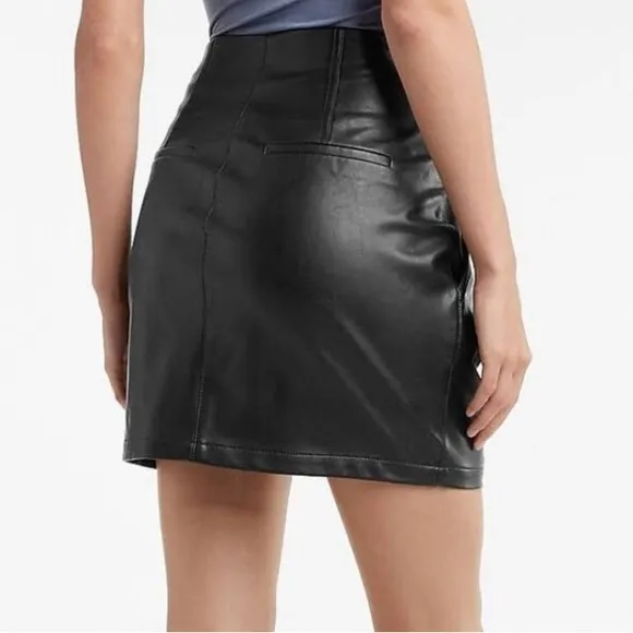 Express Faux Leather Belted Mini Skirt in Pitch Black NEW