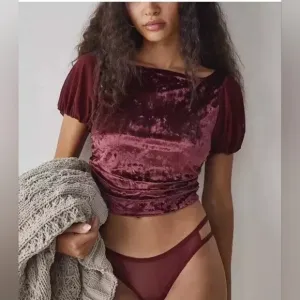 Free People Intimately Velvet Ruched Puff Sleeve Crop Top – Size XS, NWT