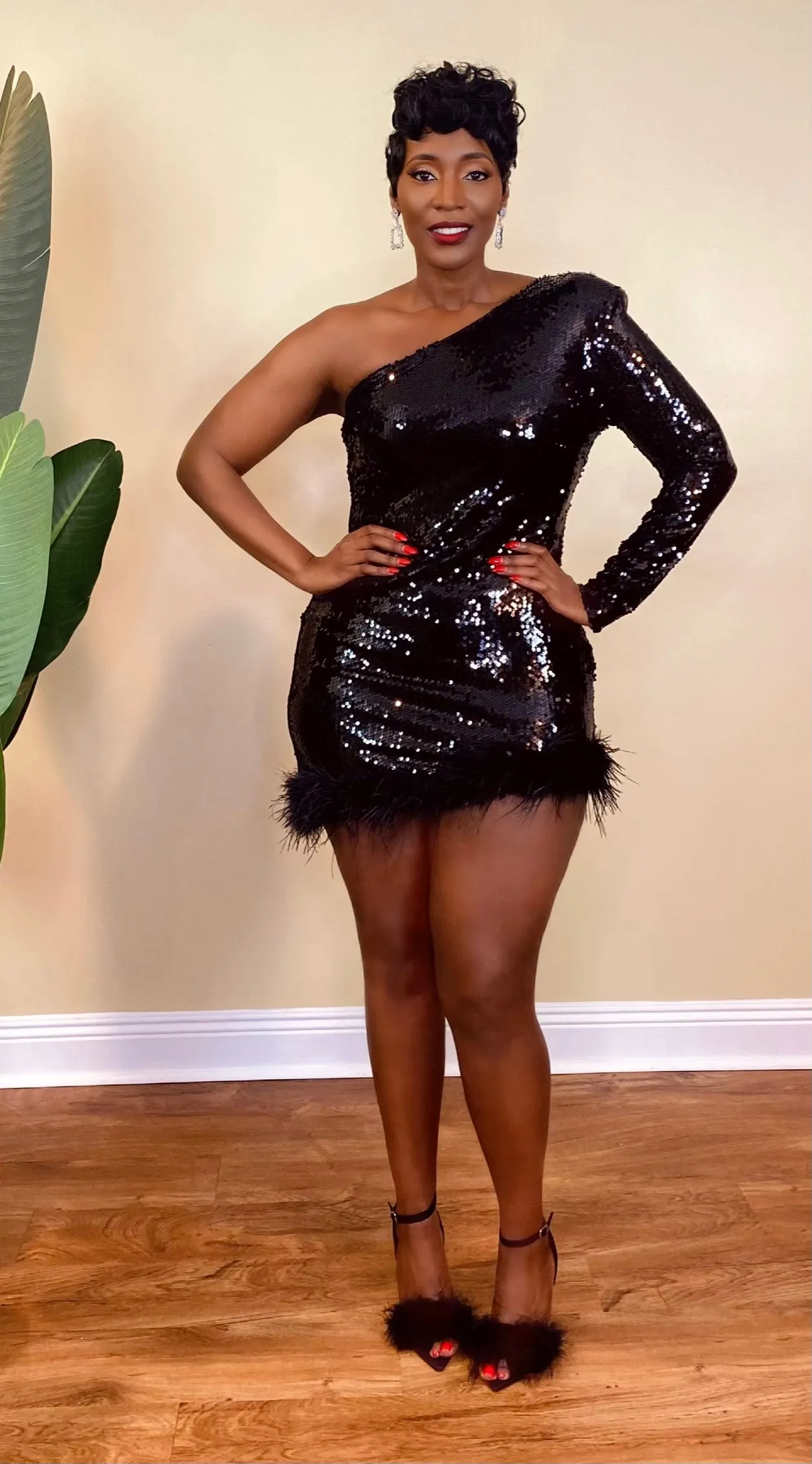 GLITZ AND GLAM DRESS (BLACK)