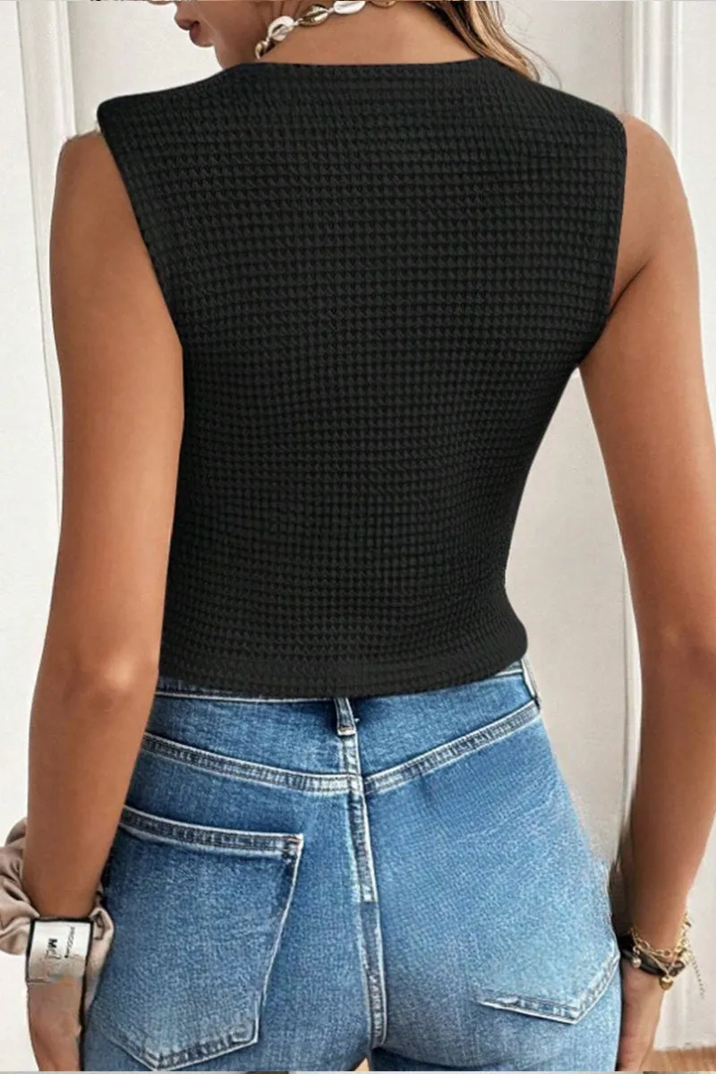 HTZ1112 Textured Button-Front Vest Top
