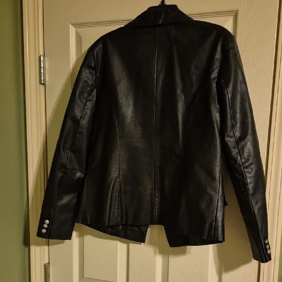 INC International Concepts Silver and Black Blazer with Tailored Fit