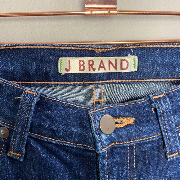 J Brand Pencil Leg Ripped Knee Jeans 26