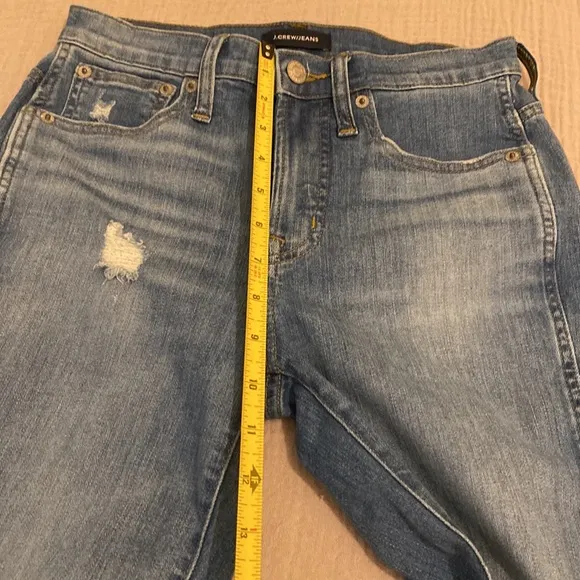 J. Crew Vintage Straight blue distressed jeans. Size 24 . Style J9758
