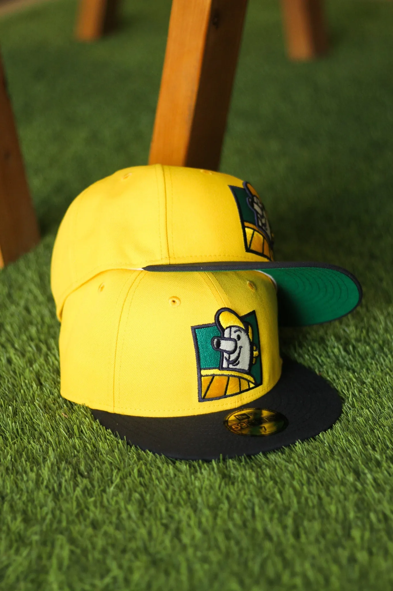MILWAUKEE BREWERS CANARY YELLOW FITTED W/ GREEN UNDER VISOR