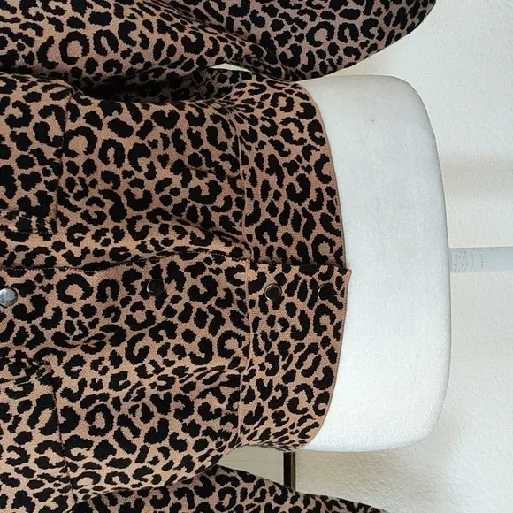 New Marled Animal Print Sweater Jacket Size XS