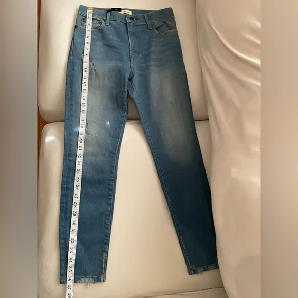 NWT Able High Rise Jeans Size 27 Cindy Wash Color Some Distressed