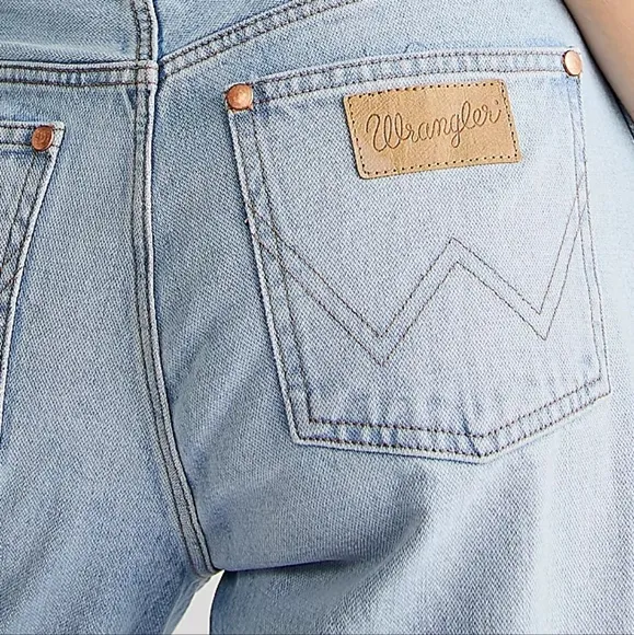 NWT Wrangler Sonny Medium Light Wash Bonnie 683 Low Slung Loose Flare Jeans