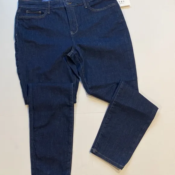 NYDJ SZ 14 Dark Wash Denim Blue Skinny Jeans New D30