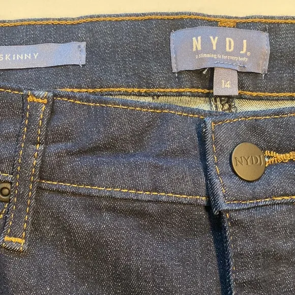 NYDJ SZ 14 Dark Wash Denim Blue Skinny Jeans New D30