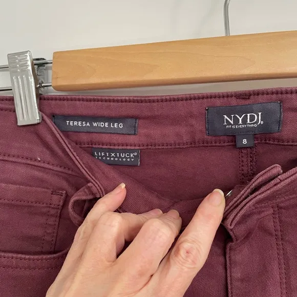 NYDJ Wide leg Theresa Women's Burgundy / Maroon Jeans size 8