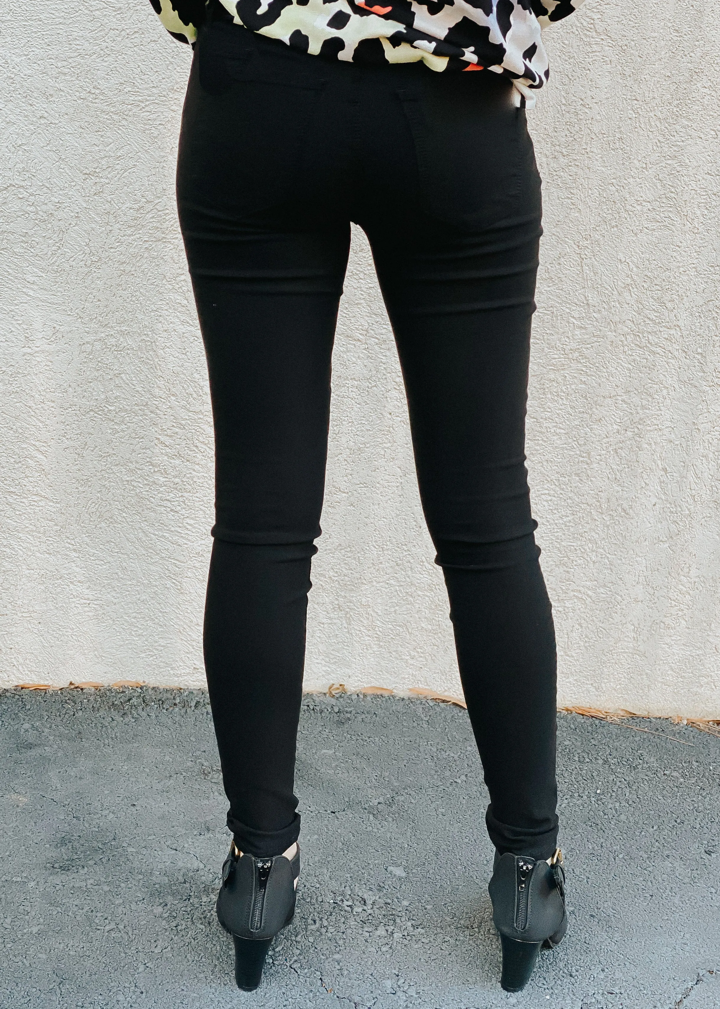 RESTOCK:: Skylar Skinnies - Black