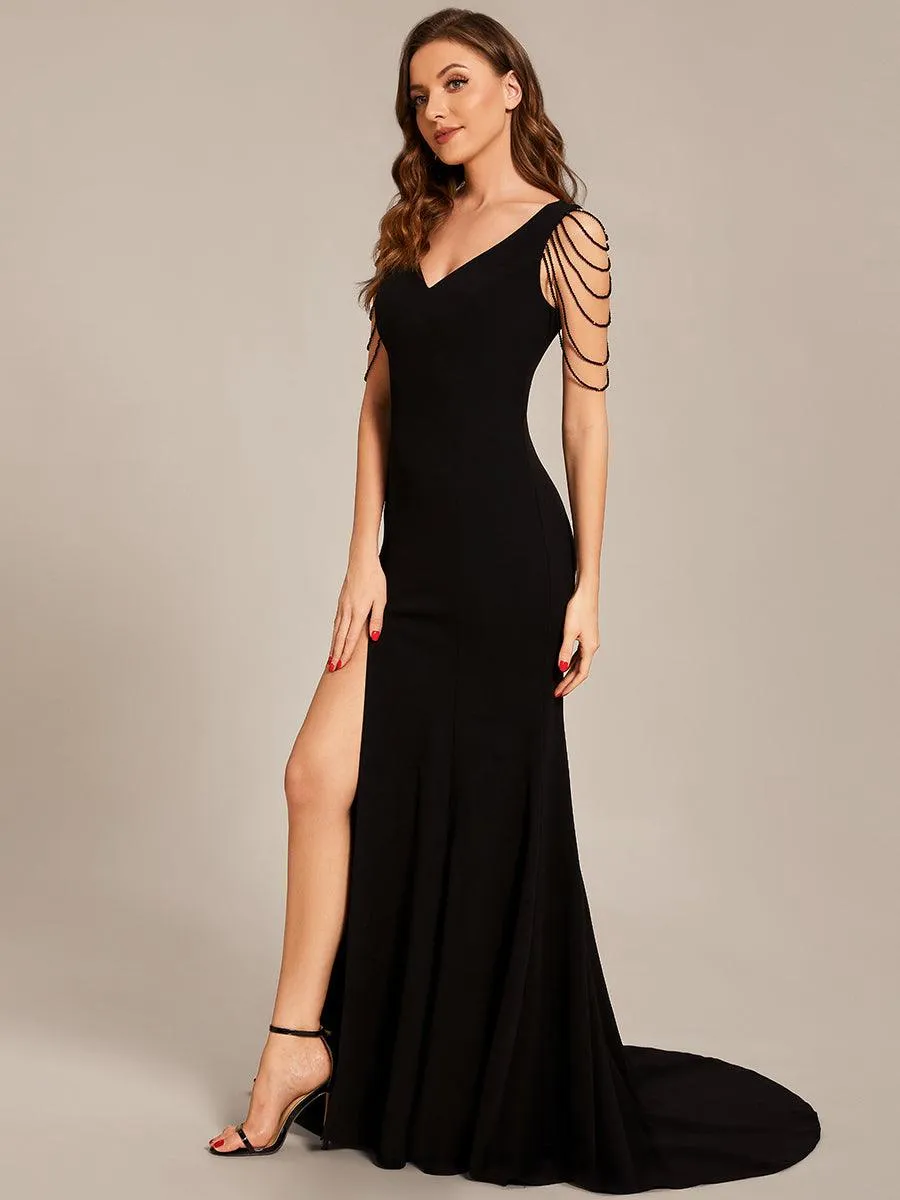 Robe de bal moulante en crêpe extensible à col en V et fente haute sur le devant