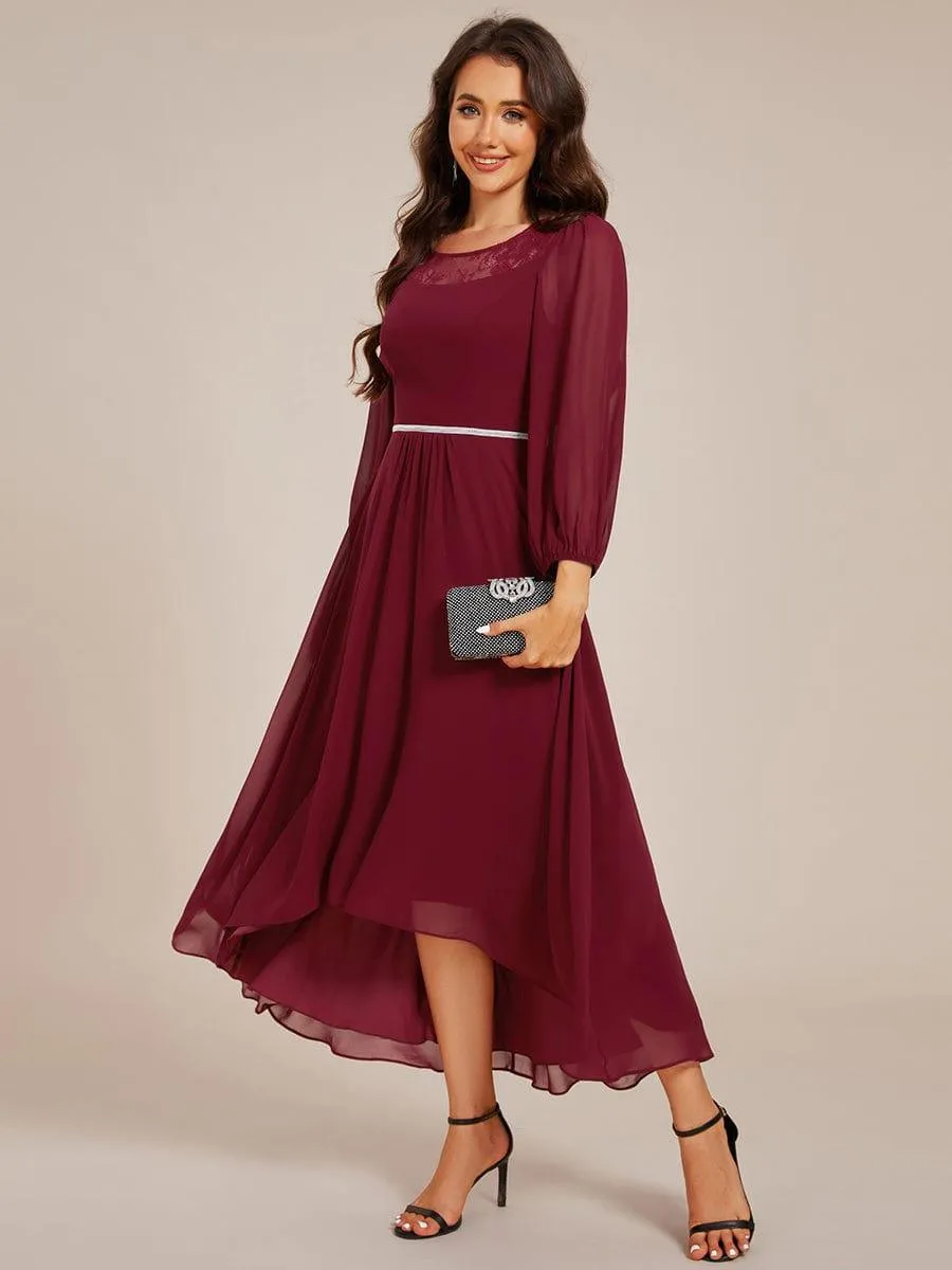 Robe d'invitée de mariage mi-longue en mousseline à col rond
