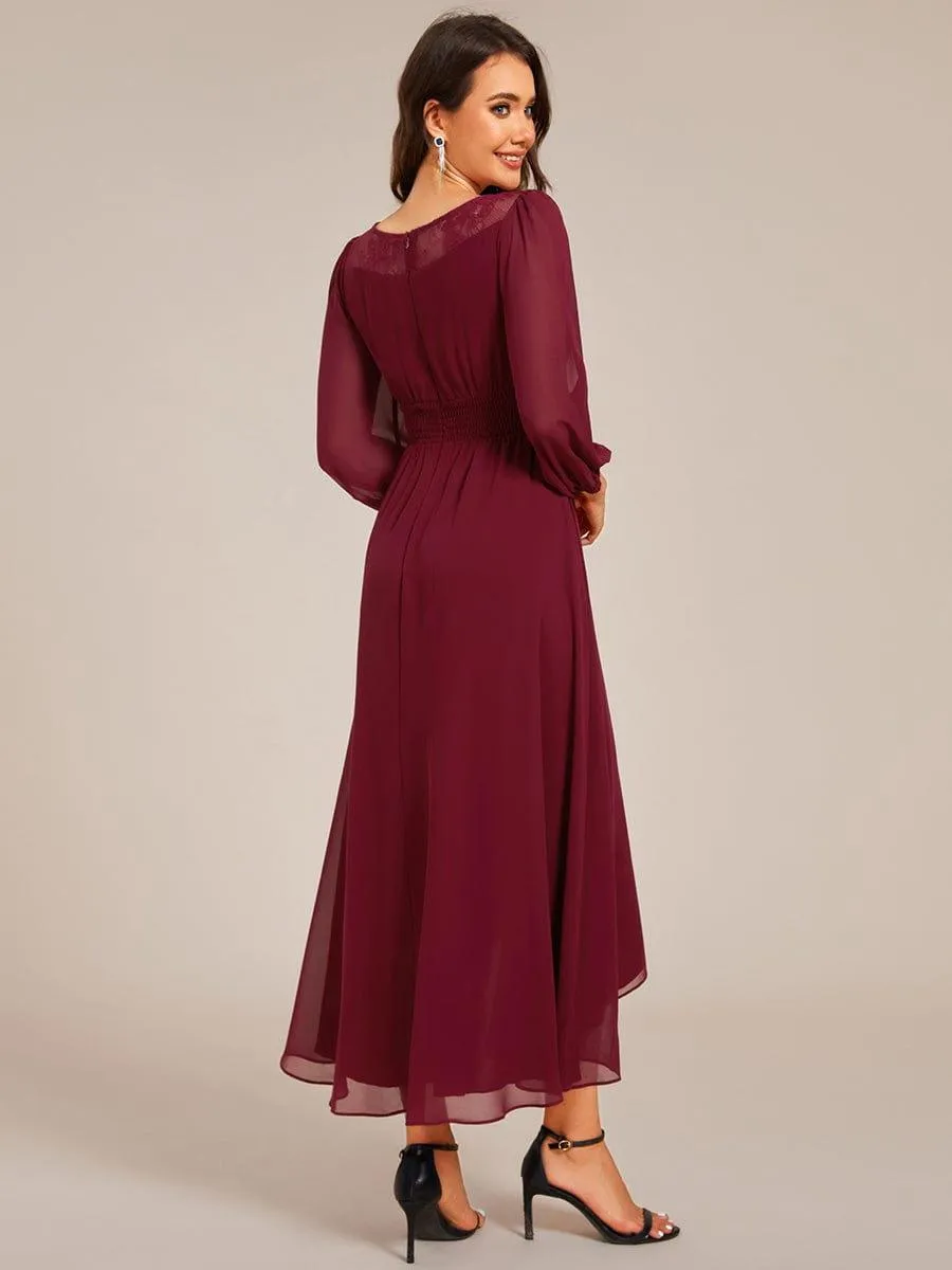 Robe d'invitée de mariage mi-longue en mousseline à col rond