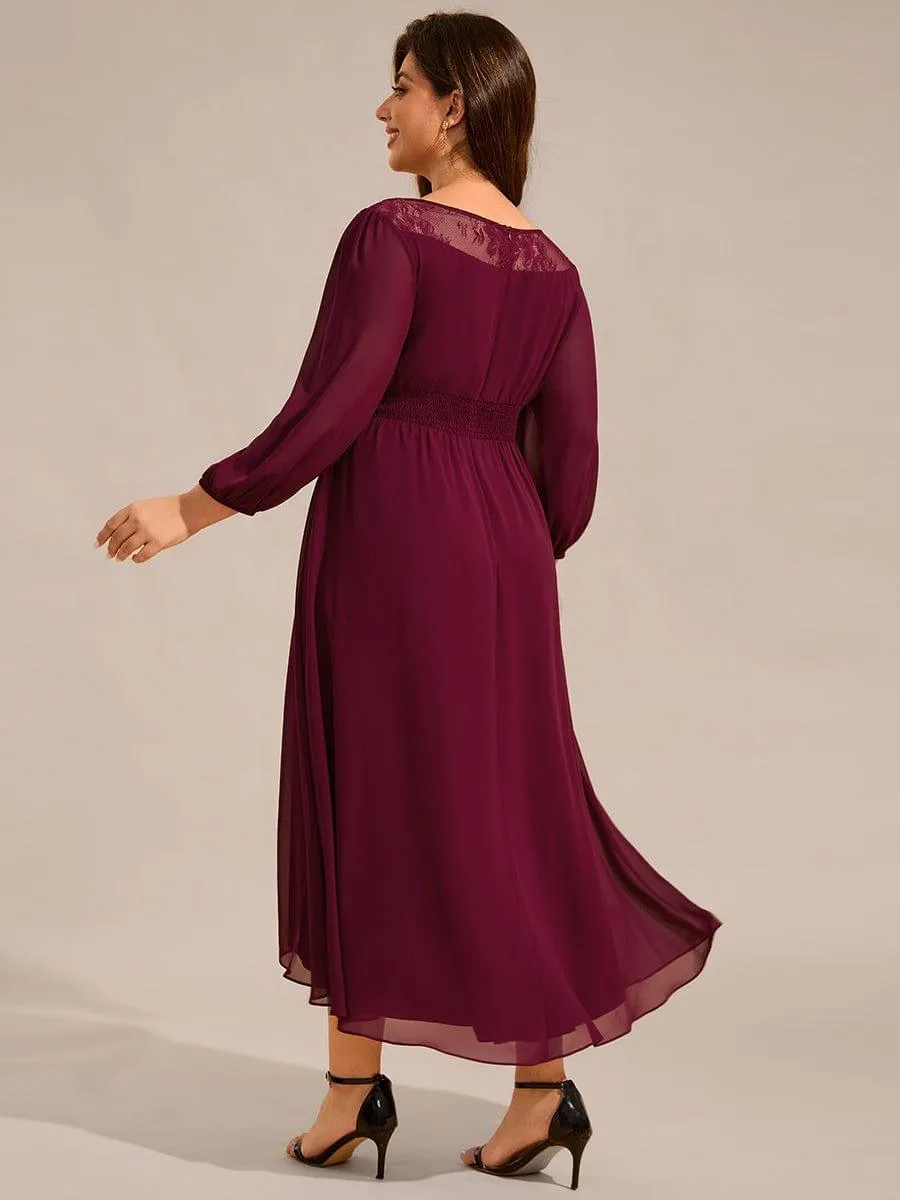 Robe d'invitée de mariage mi-longue en mousseline de soie et dentelle grande taille