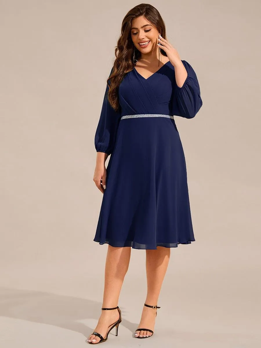 Robe d'invitée de mariage mi-longue grande taille avec chaîne à la taille