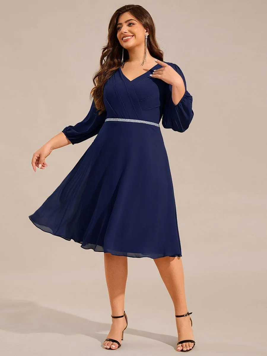 Robe d'invitée de mariage mi-longue grande taille avec chaîne à la taille