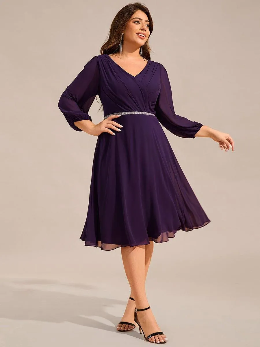 Robe d'invitée de mariage mi-longue grande taille avec chaîne à la taille