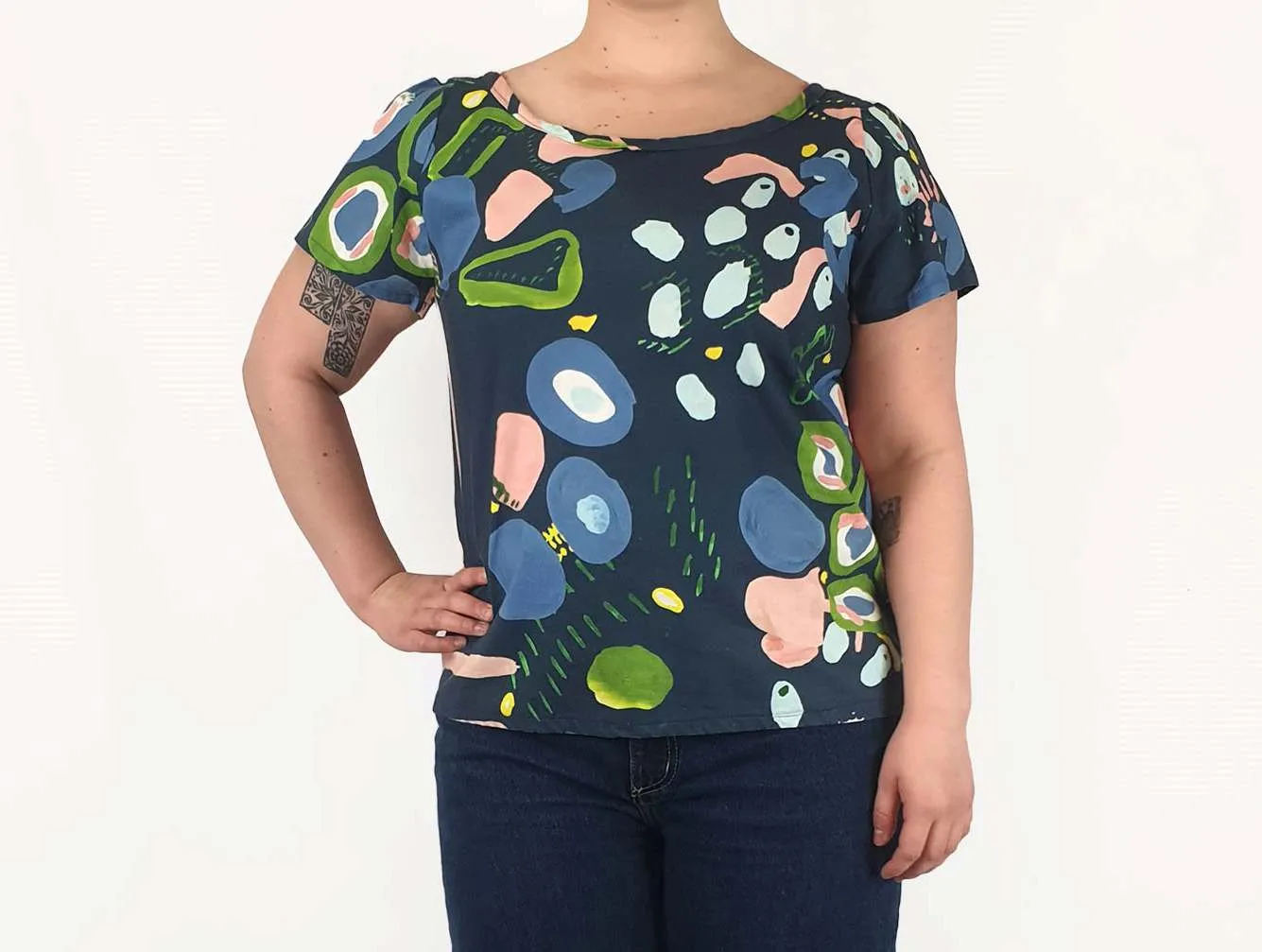 Rummage Style blue abstract print top size 16
