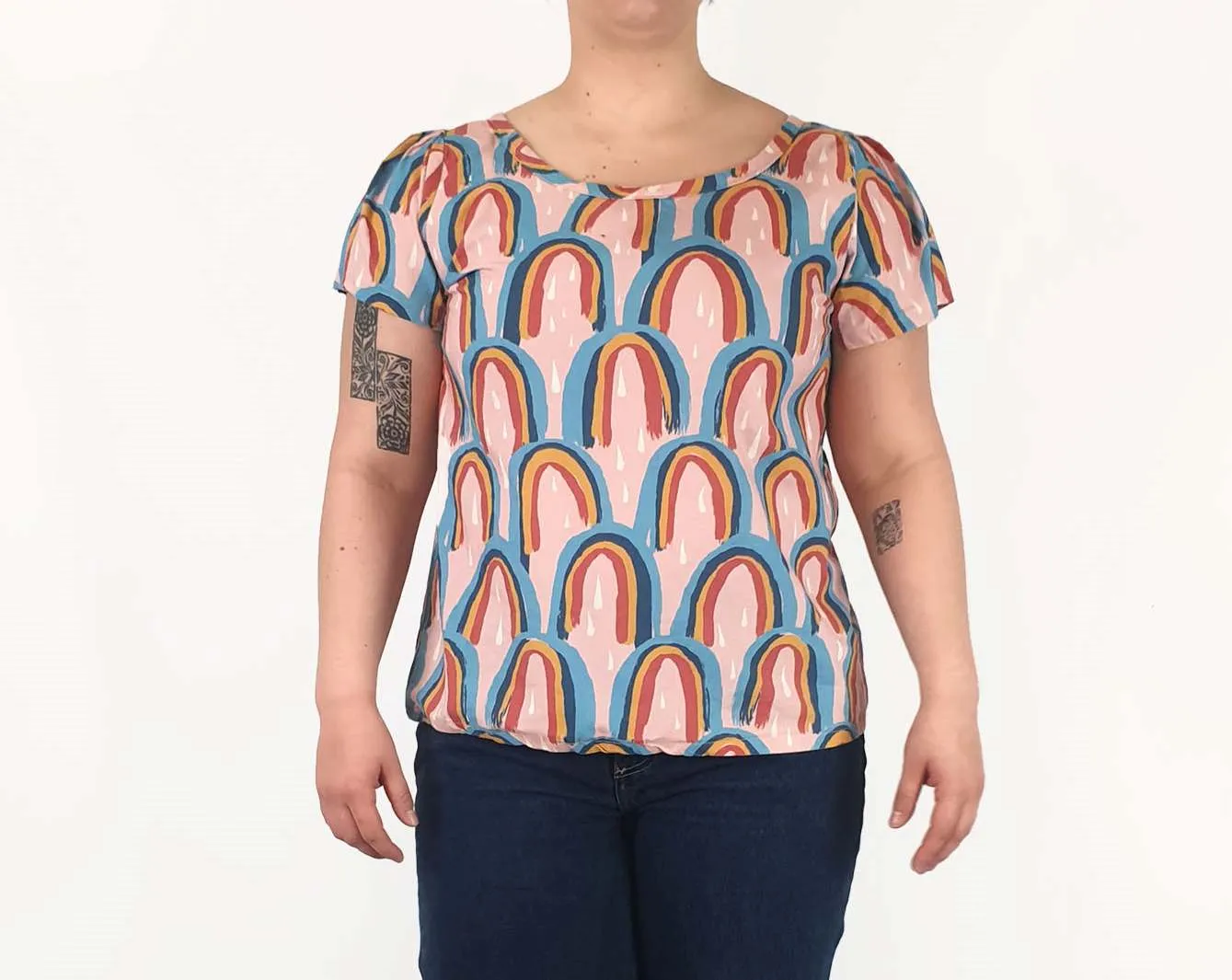Rummage Style pink rainbow print top size 16