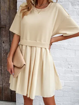 Short-Sleeved Patchwork Dress with Pleated Skirt