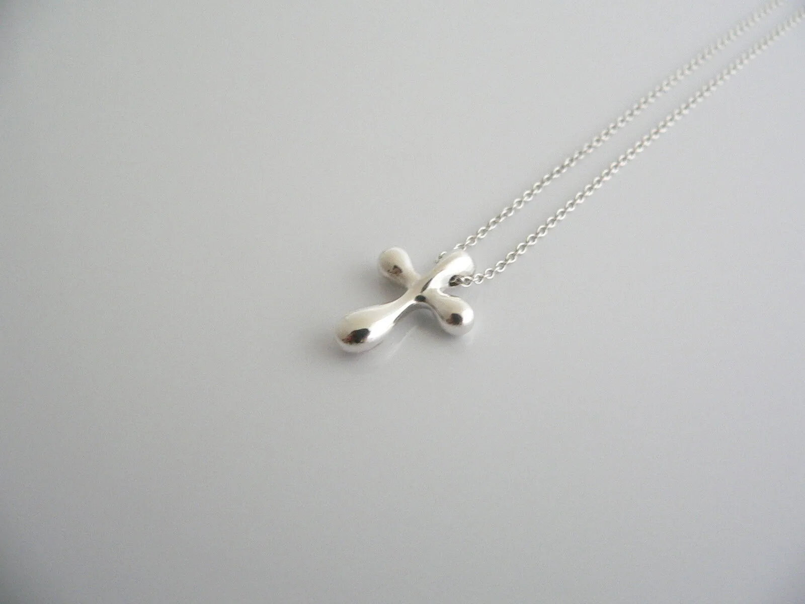 Tiffany & Co Peretti Silver Cross Necklace Pendant Charm Link 18 Inch Chain Long