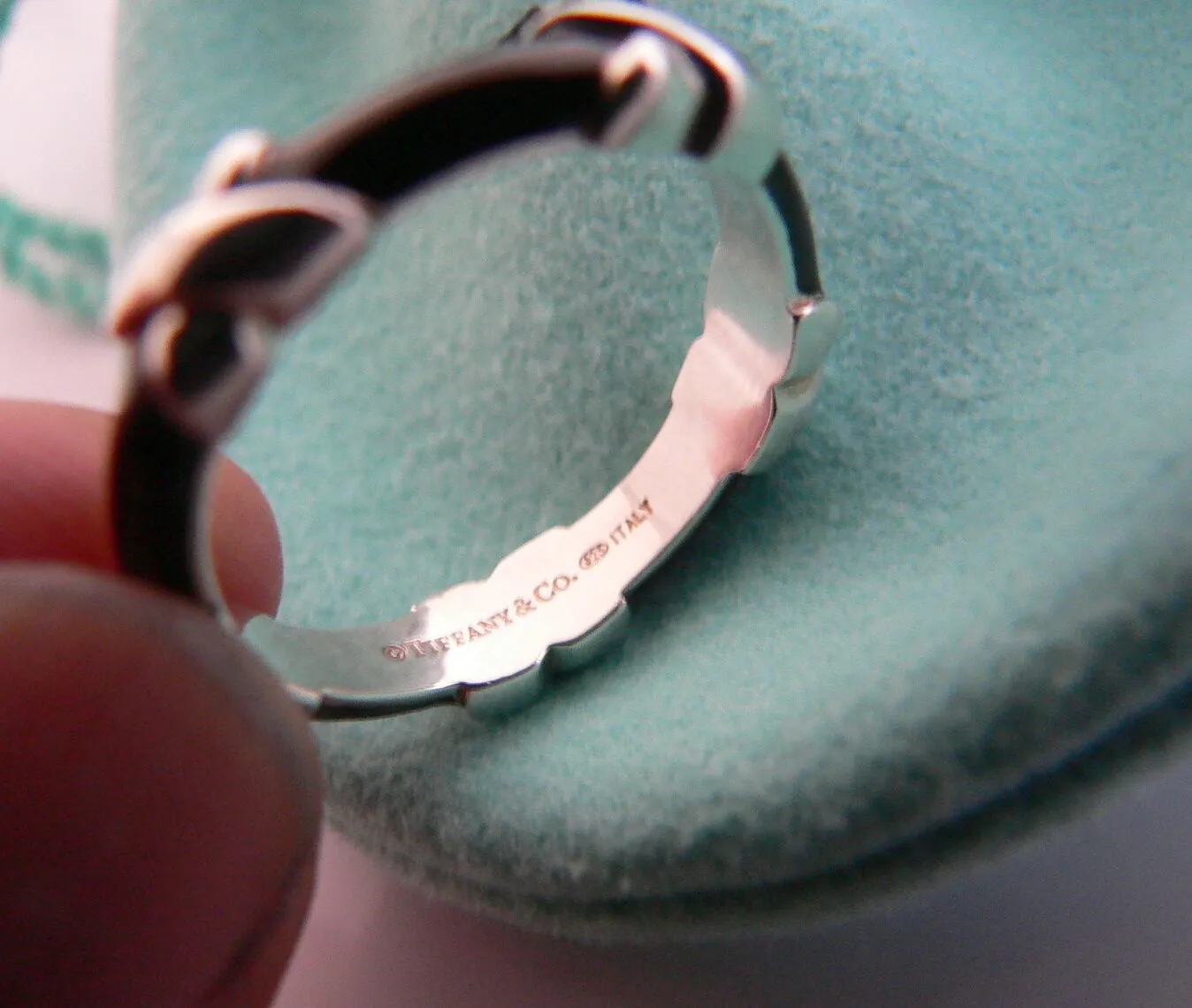 Tiffany & Co Signature X Ring Black Enamel Stacking Band Sz 5 Love Gift Pouch