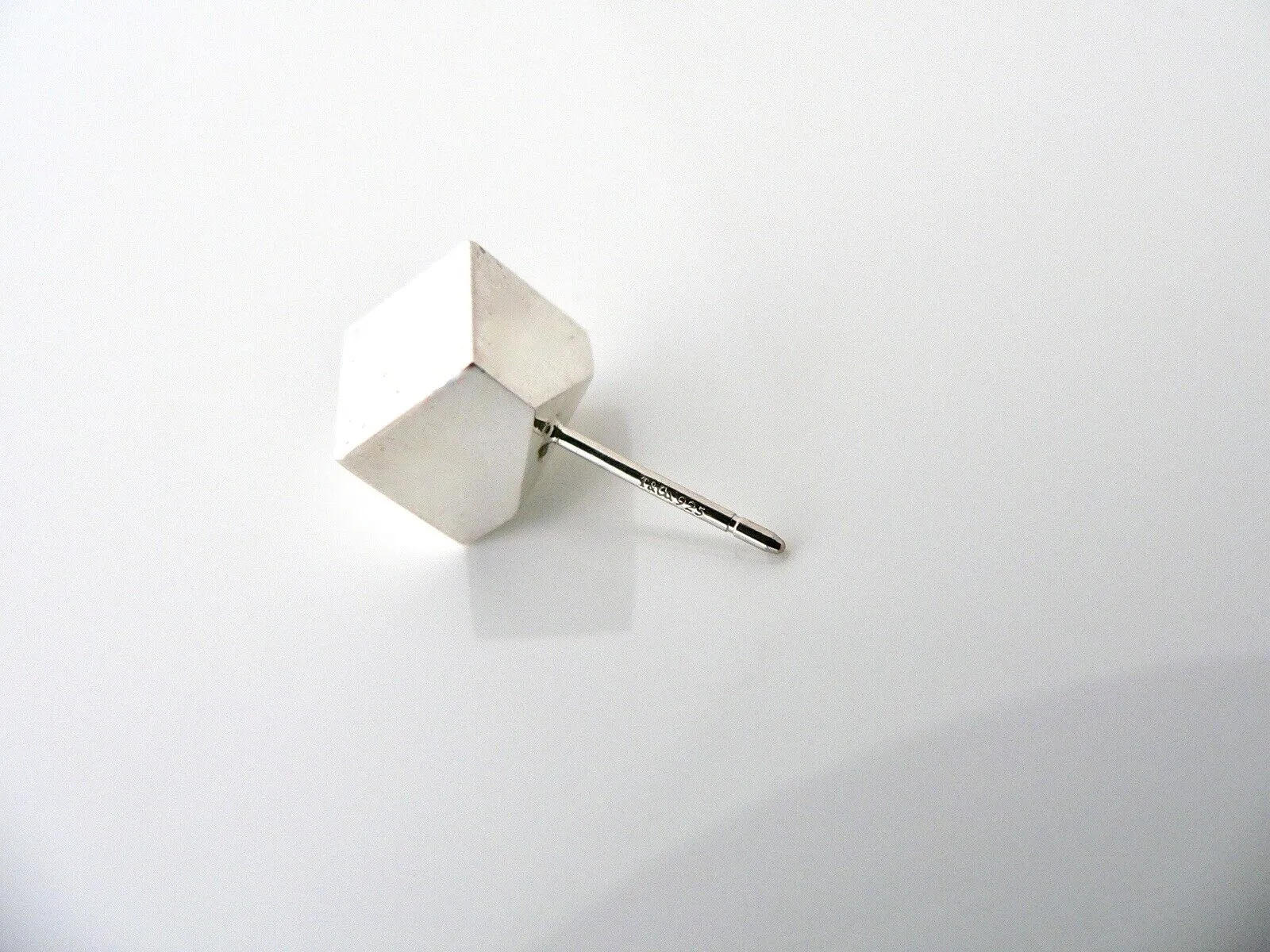 Tiffany & Co Silver Cube Earrings Square Studs Classic Gift Love Art Geometric