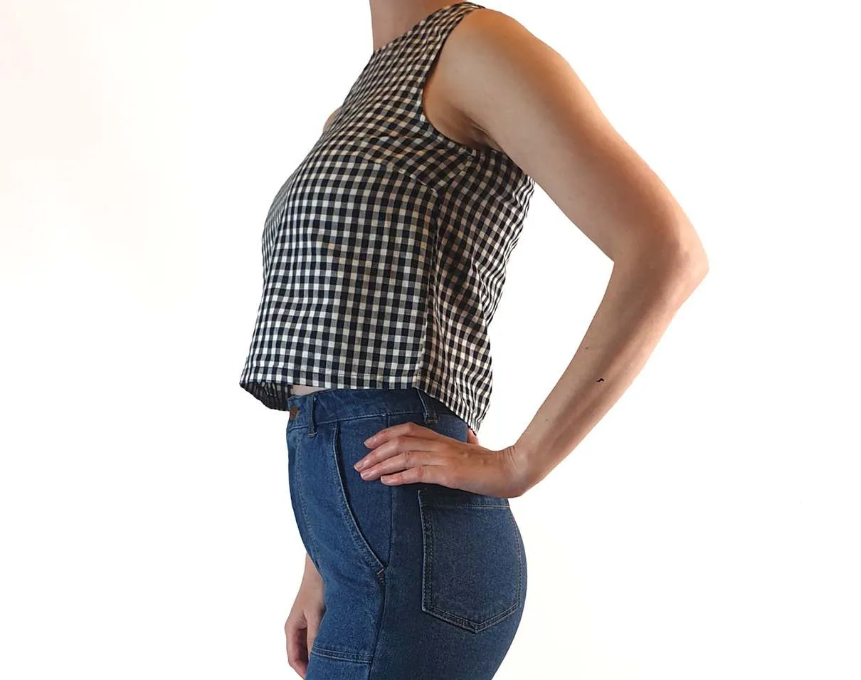 Uniqlo preloved navy and white cropped gingham sleeveless top size XS (best fits size 6)
